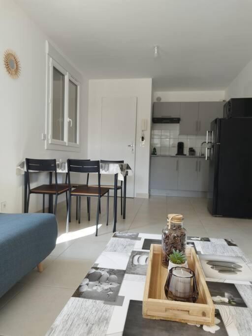 Apartamento T2 Terrasse Couverte Proche Pont Du Gard Et Uzes Pouzilhac Exterior foto