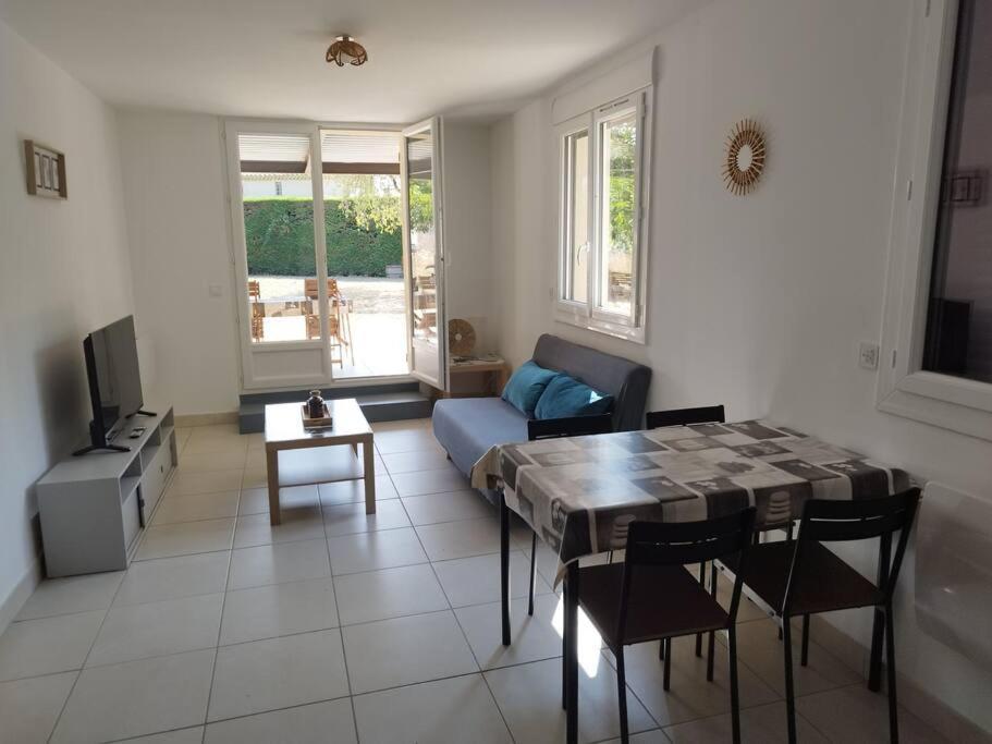 Apartamento T2 Terrasse Couverte Proche Pont Du Gard Et Uzes Pouzilhac Exterior foto